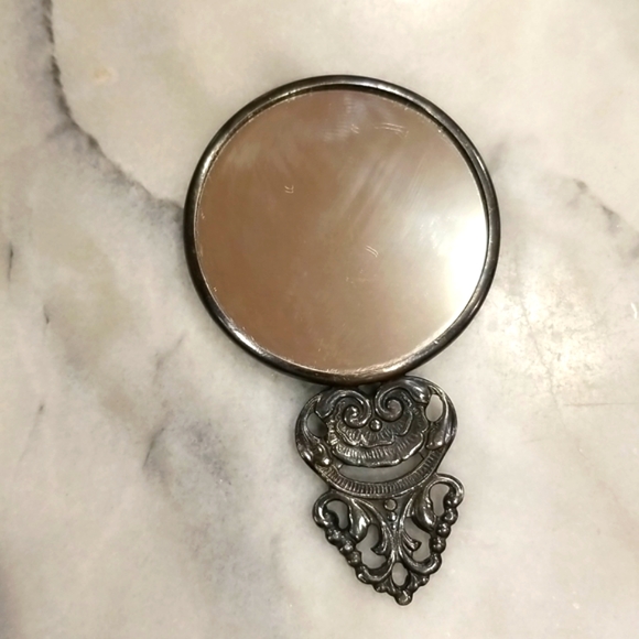 Vintage Hans Jensen silver repousse purse/hand mirror with filigree handle - Picture 2 of 5